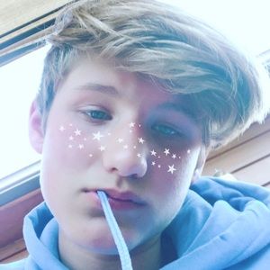 Meet your Posher, Ethan